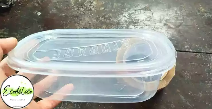 Coca trasparente con tapa